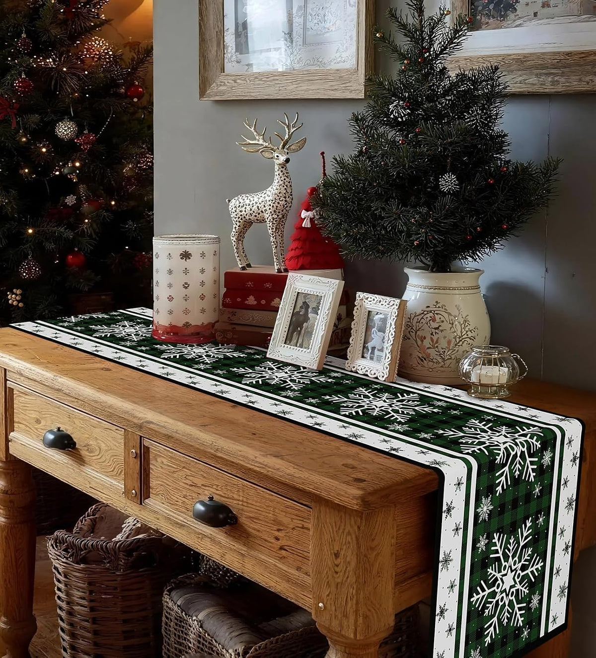 Christmas Table Runner Snowflakes Christmas Decorations with Red Buffalo